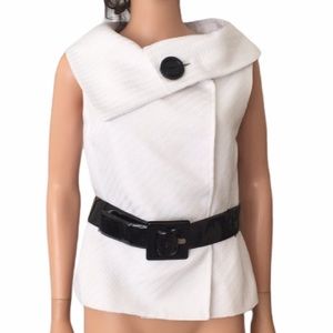 NWT Tahari white textured sleeveless blazer w black patent belt
